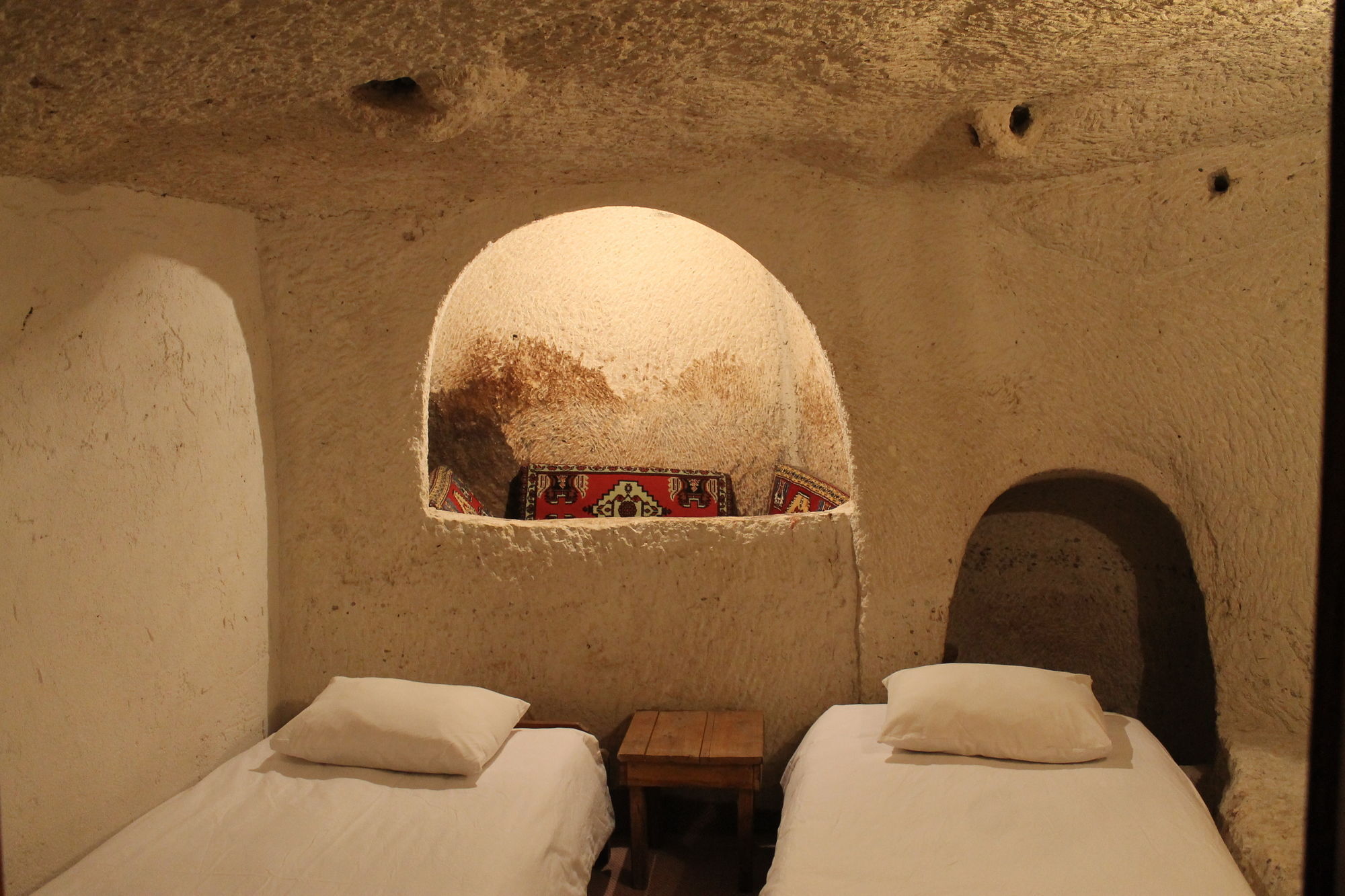 Yasin'S Place Backpackers Cave Hostel Γκόρεμε Εξωτερικό φωτογραφία