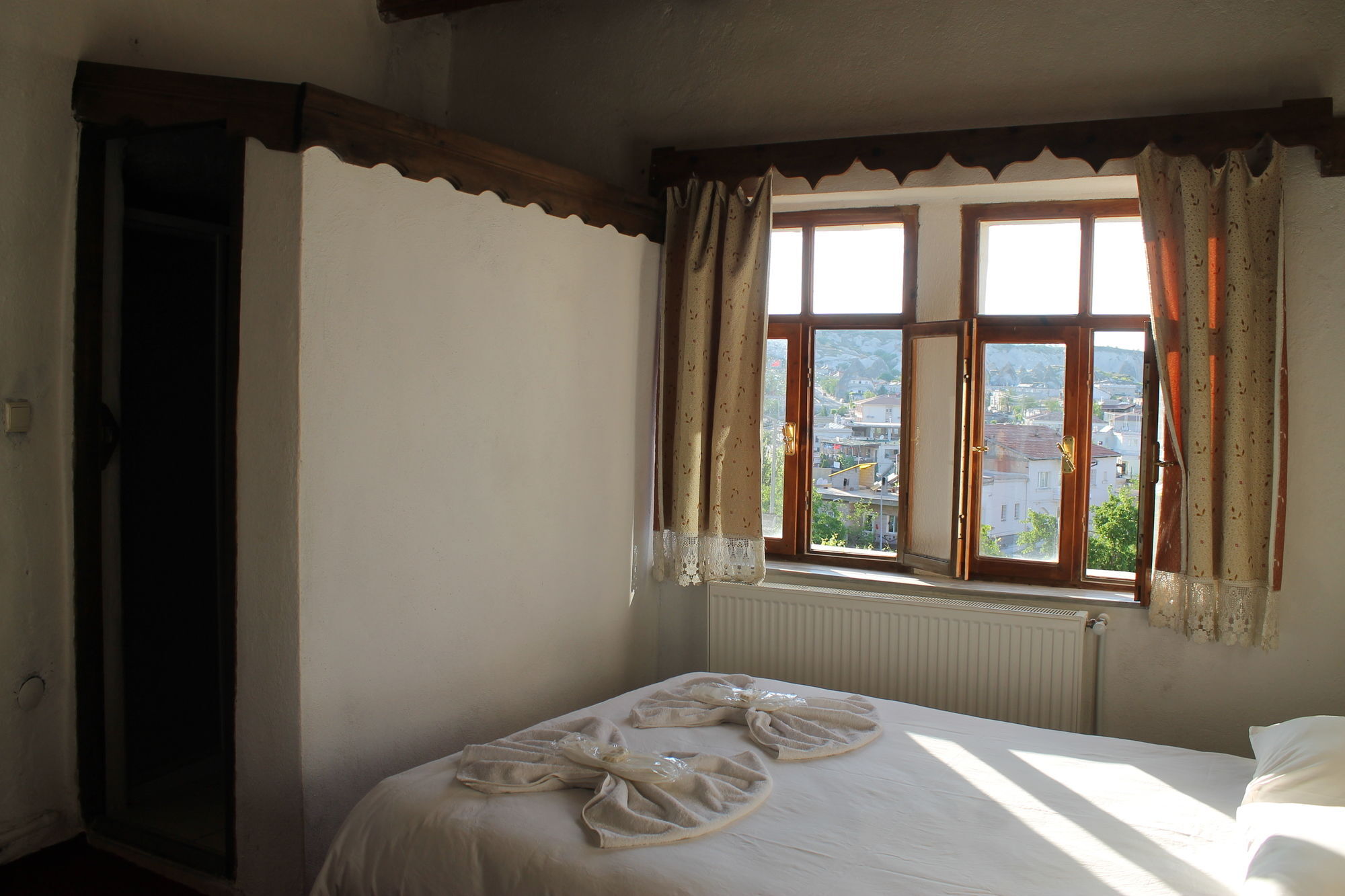 Yasin'S Place Backpackers Cave Hostel Γκόρεμε Εξωτερικό φωτογραφία