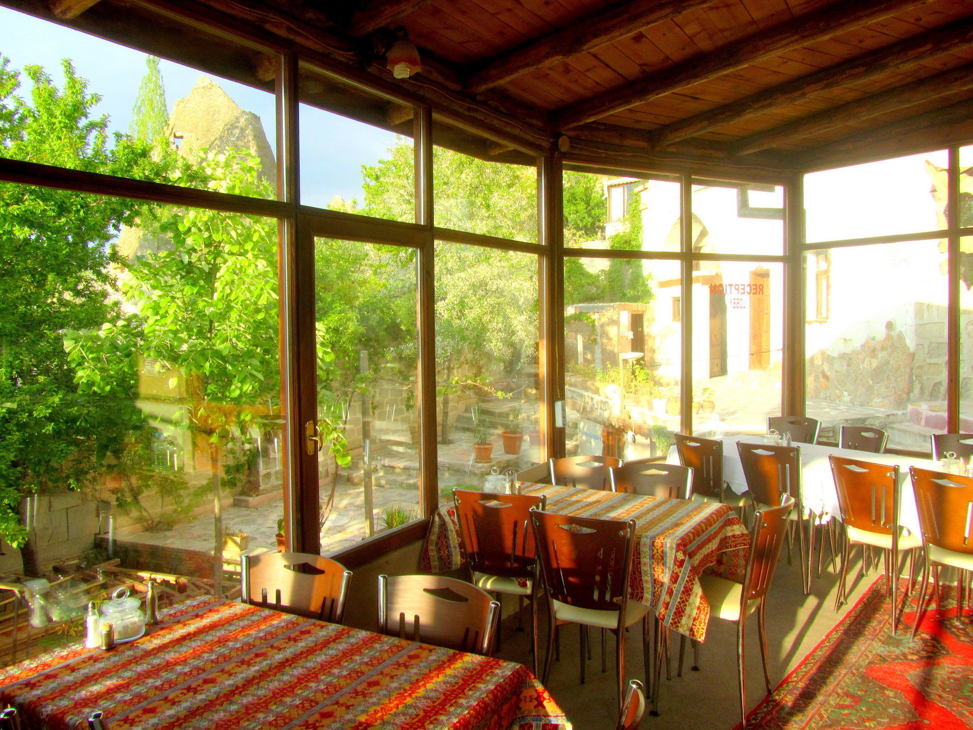 Yasin'S Place Backpackers Cave Hostel Γκόρεμε Εξωτερικό φωτογραφία