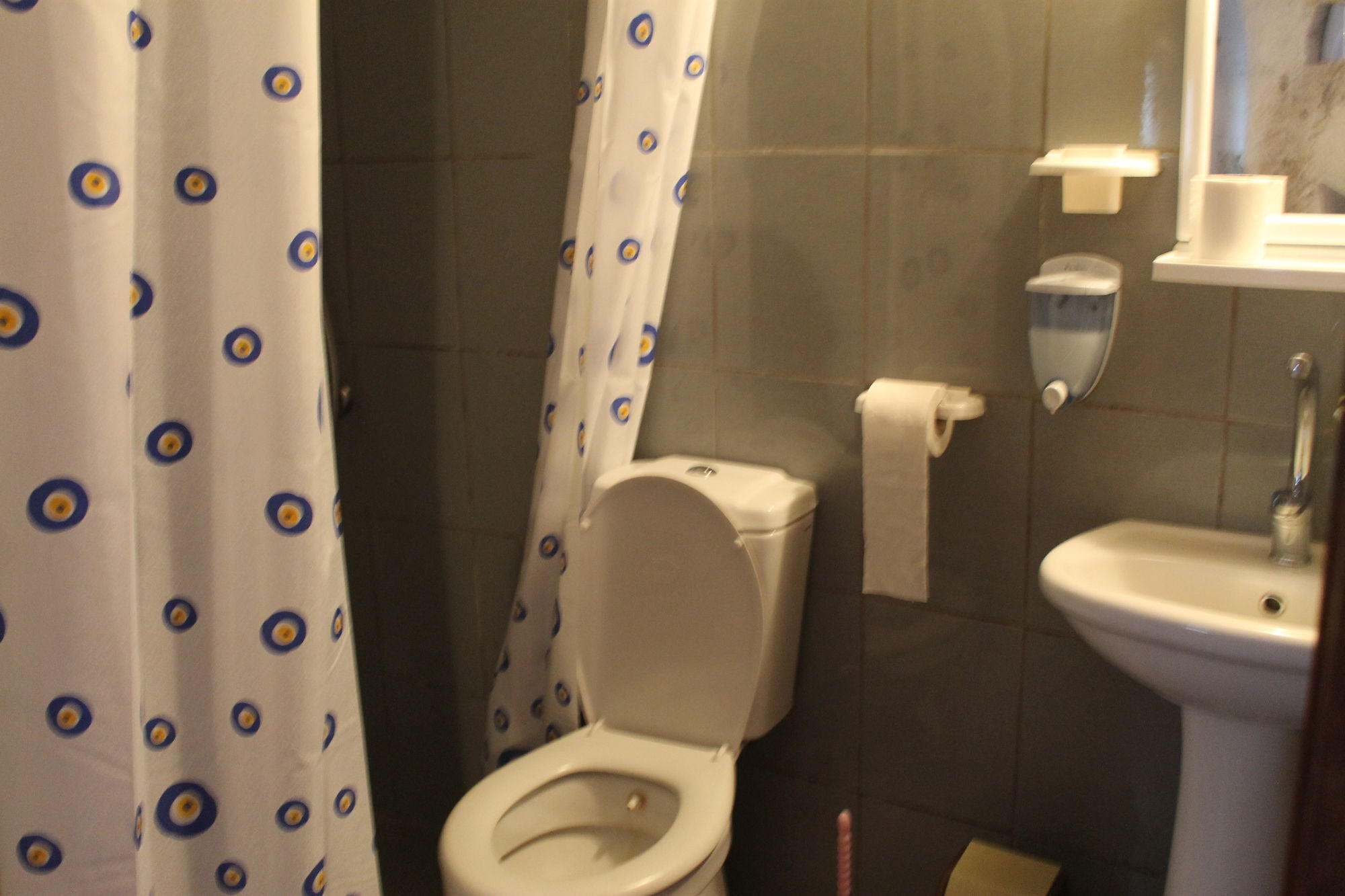 Yasin'S Place Backpackers Cave Hostel Γκόρεμε Εξωτερικό φωτογραφία