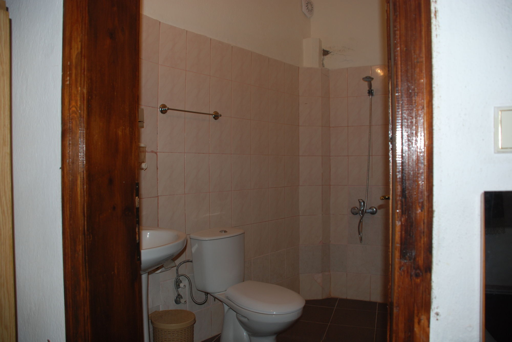 Yasin'S Place Backpackers Cave Hostel Γκόρεμε Εξωτερικό φωτογραφία